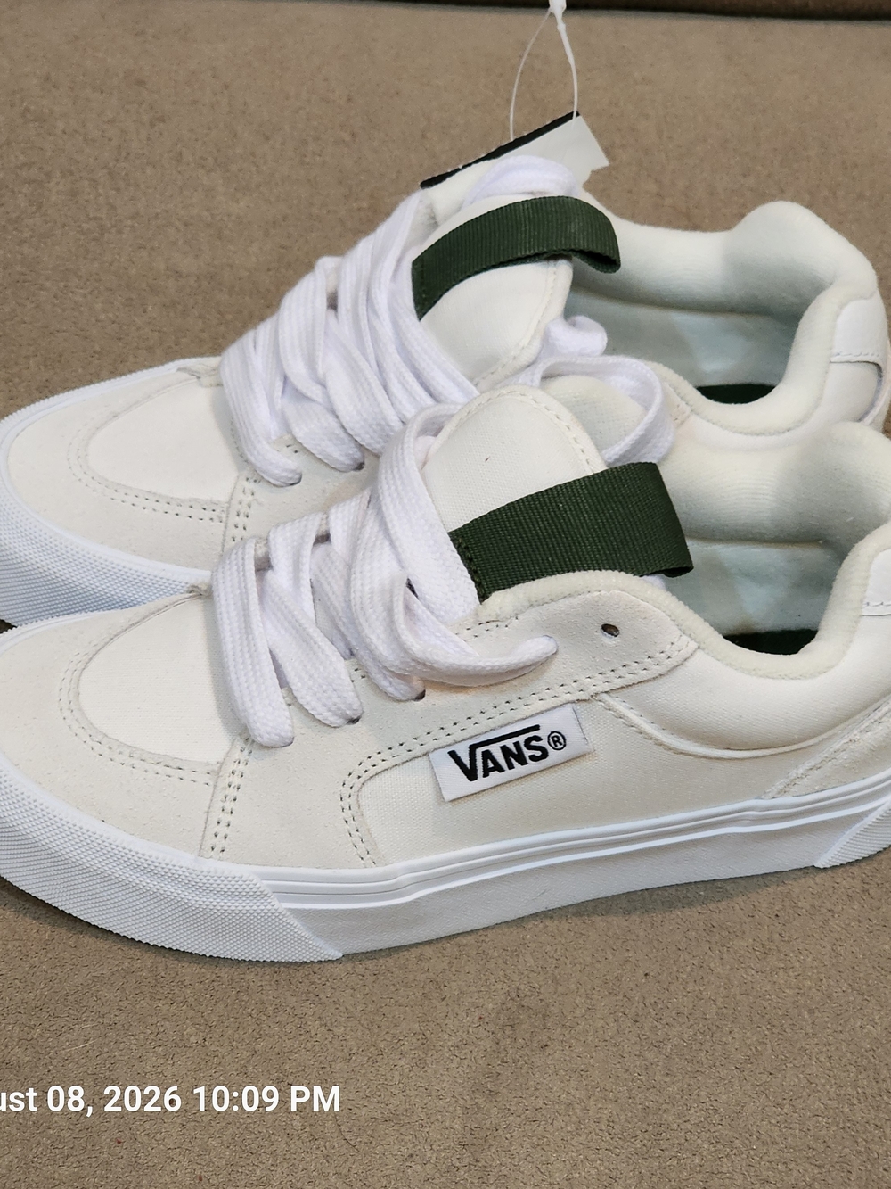 Vans Men’s Cream Low-Top Sneakers with Green Pull Tab